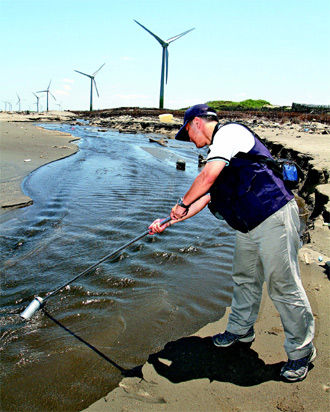 严重污染的海水 严重污染的海水
